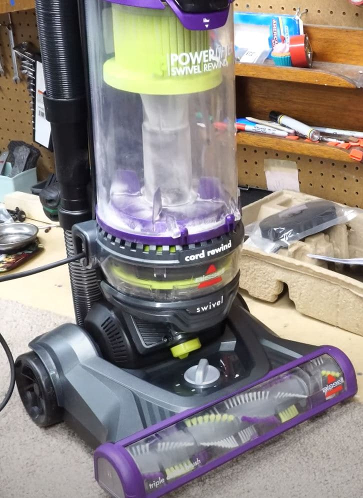 Bissell 22543 Cleanview Swivel Rewind Pet Vacuum