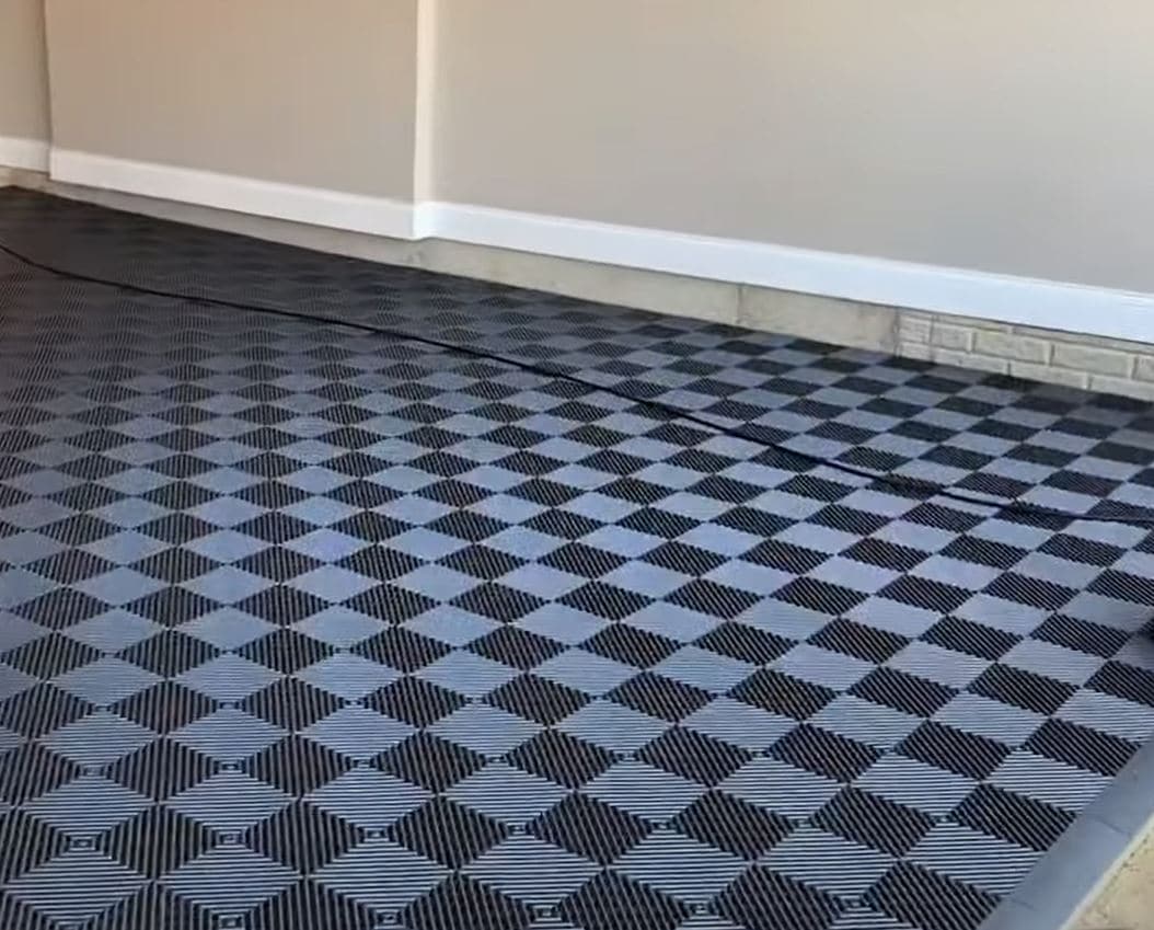 RaceDeck Interlocking Garage Floor Tile