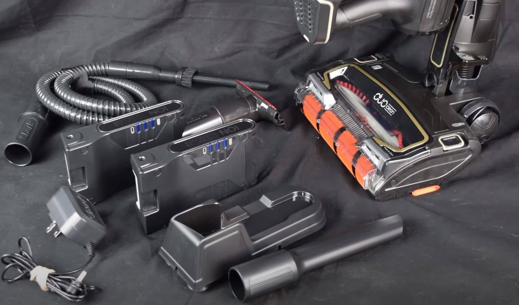 Shark Ion F80 Lightweight Cordless Stick Vacuum