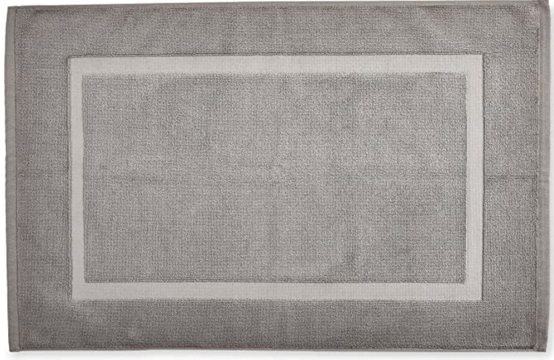 Amazon Basics Banded Bath Mat