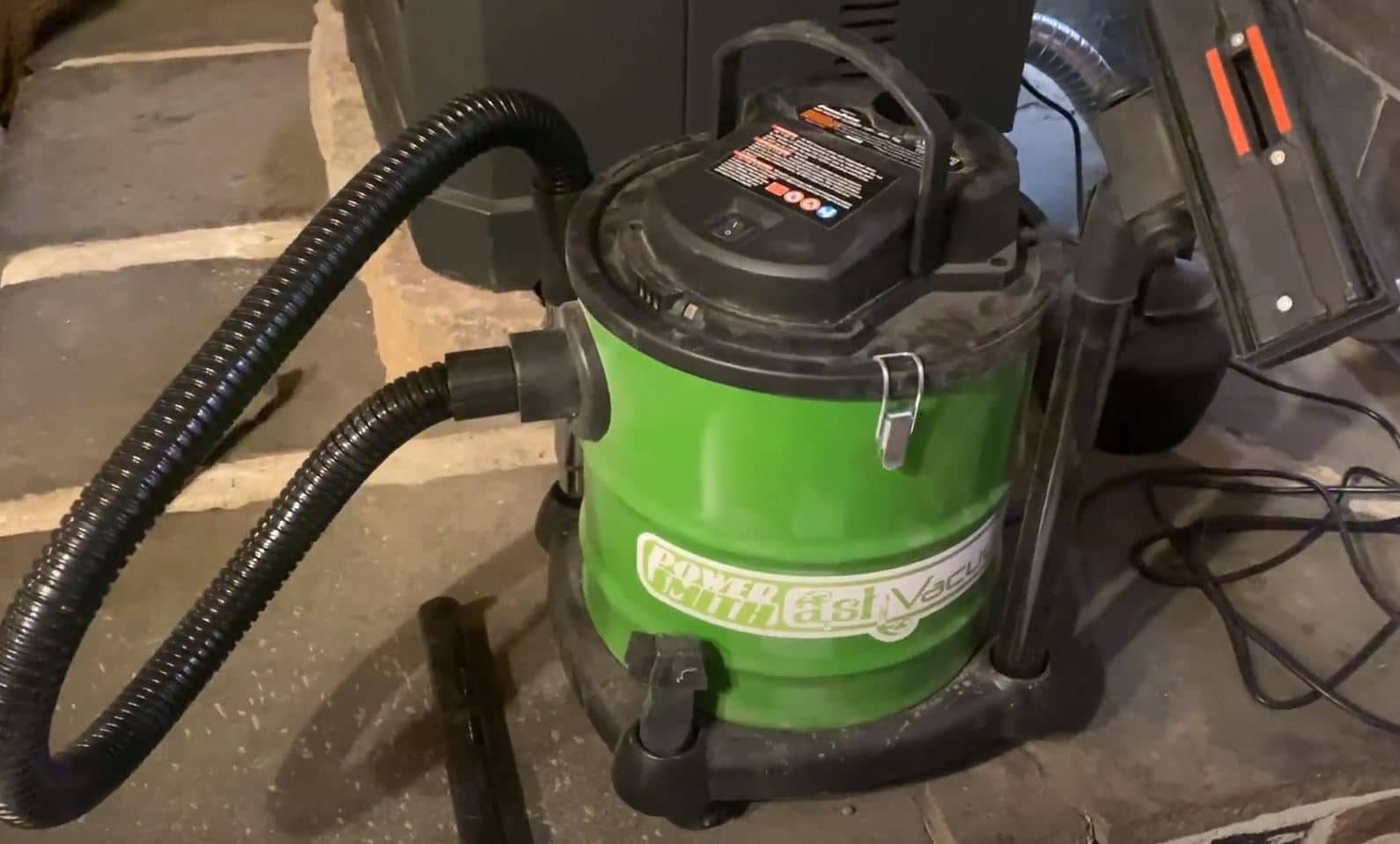 PowerSmith PAVC101 Ash Vacuum