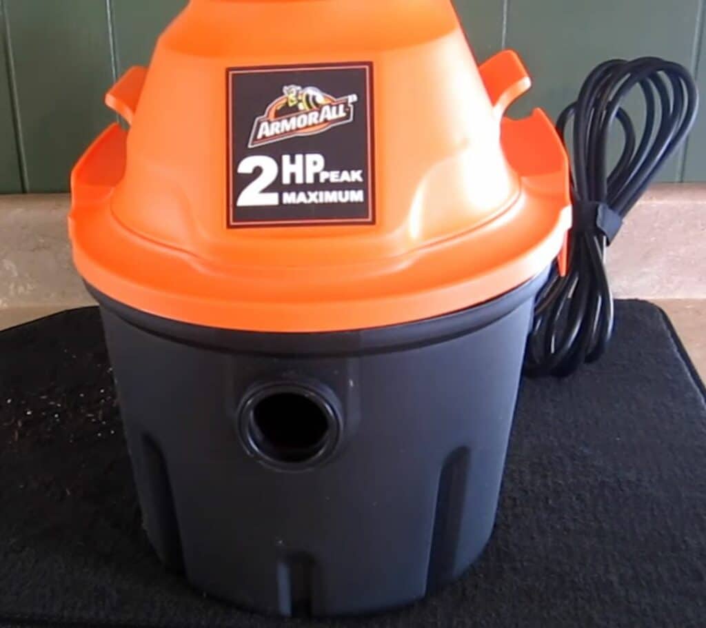 Armor All 2.5 Gallon Wet/Dry Vacuum