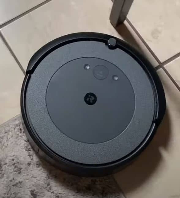 iRobot Roomba i3